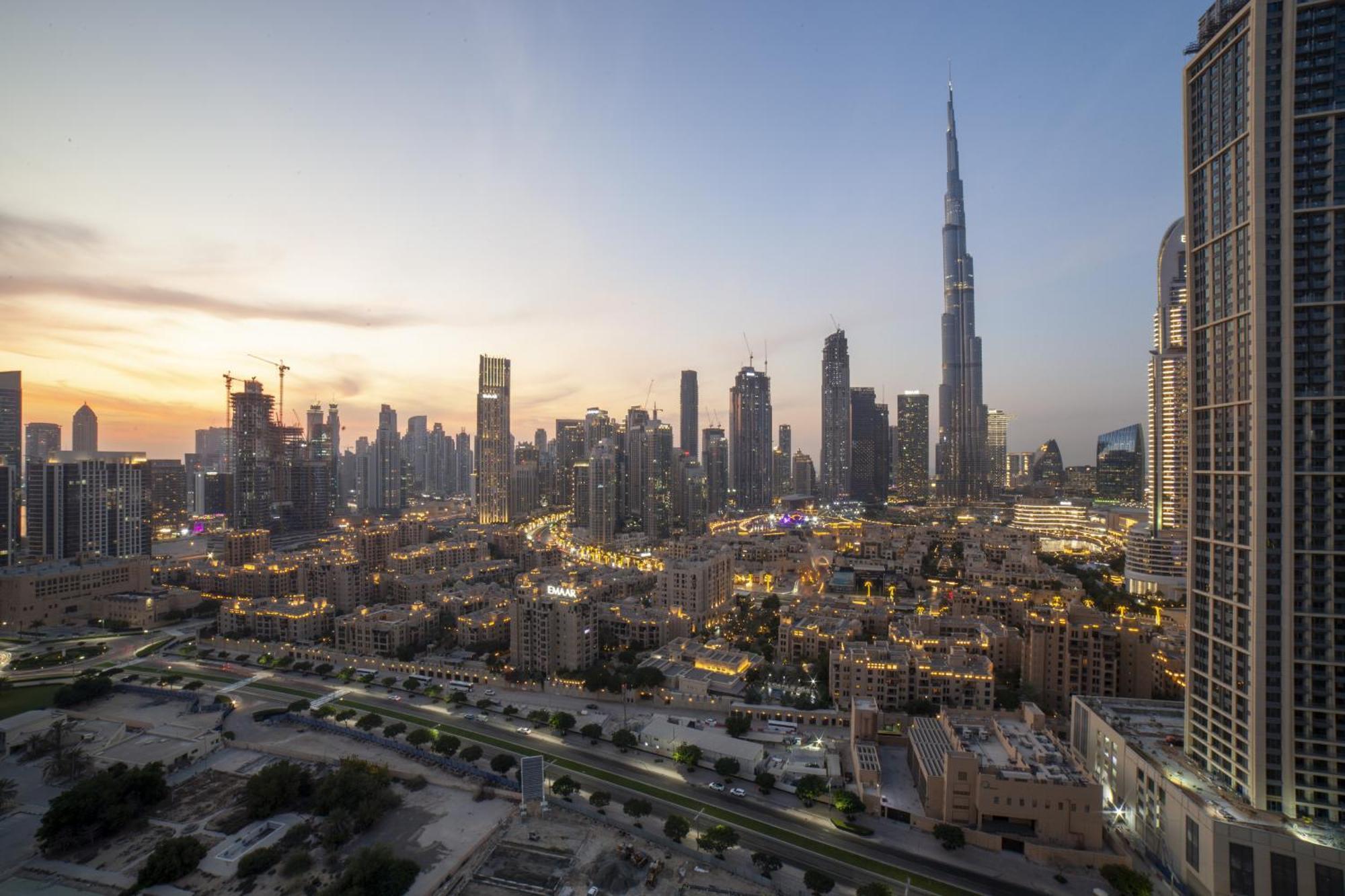 Upgraded Apartment With Stunning Burj Khalifa View Дубай Екстериор снимка