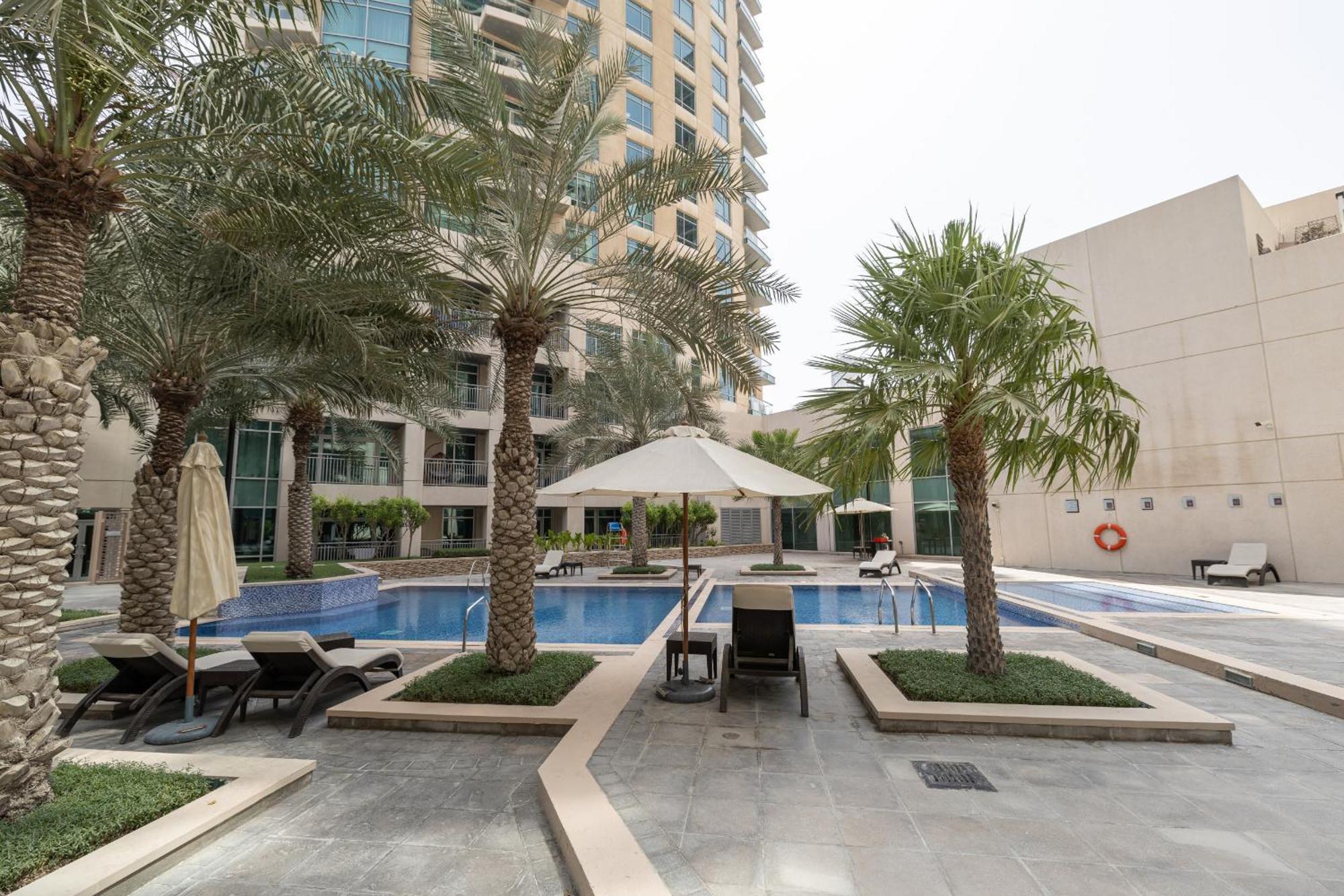 Upgraded Apartment With Stunning Burj Khalifa View Дубай Екстериор снимка