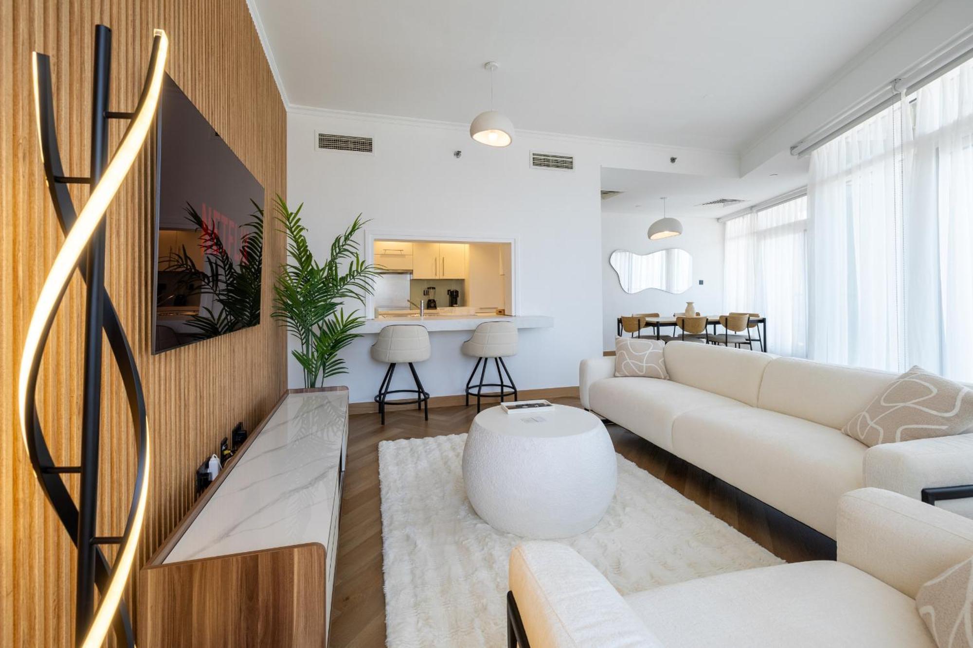 Upgraded Apartment With Stunning Burj Khalifa View Дубай Екстериор снимка