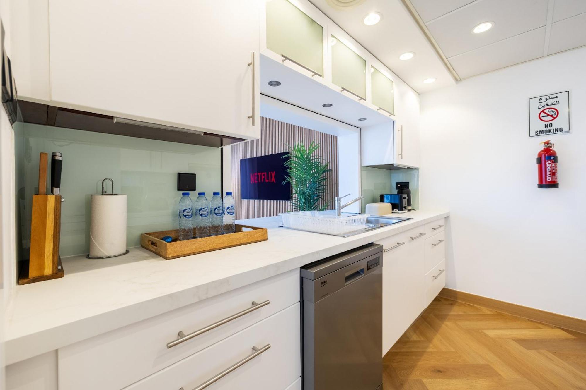 Upgraded Apartment With Stunning Burj Khalifa View Дубай Екстериор снимка