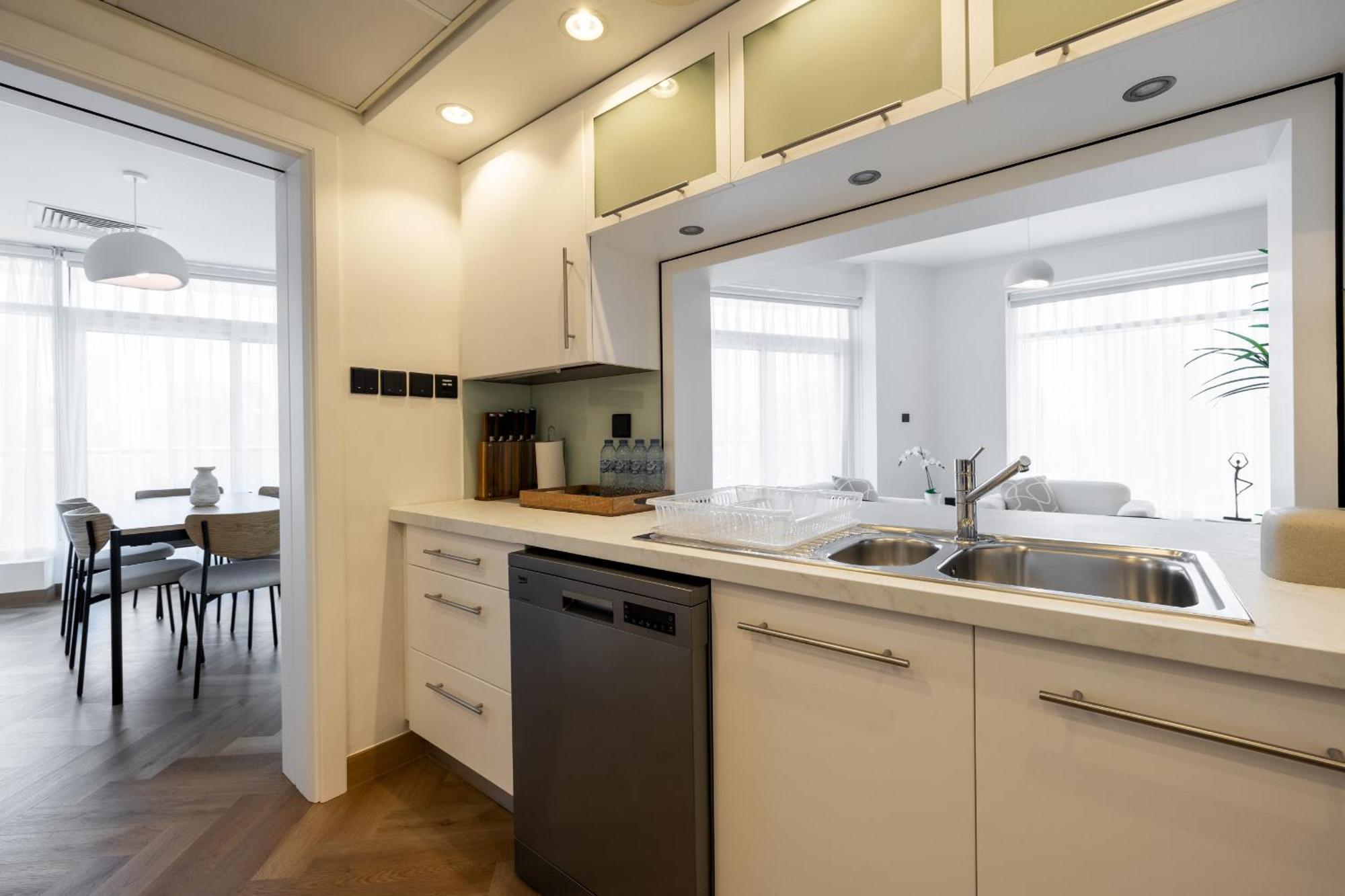 Upgraded Apartment With Stunning Burj Khalifa View Дубай Екстериор снимка